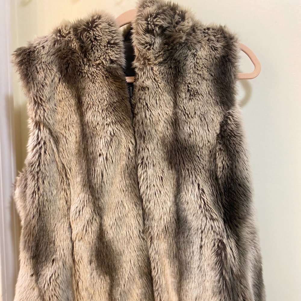 Faux fur vest!